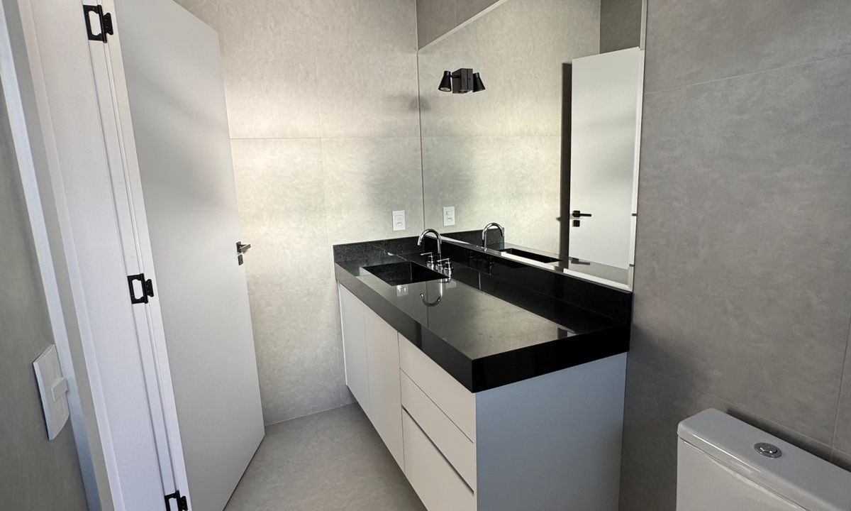 WhatsApp Image 2026-01-27 at 14.11.45 (1)